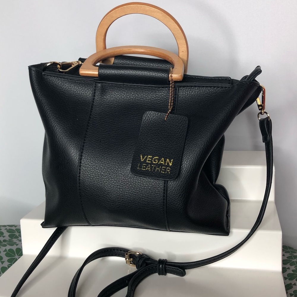 Vegan Leather Purse in Pristine Condition!!